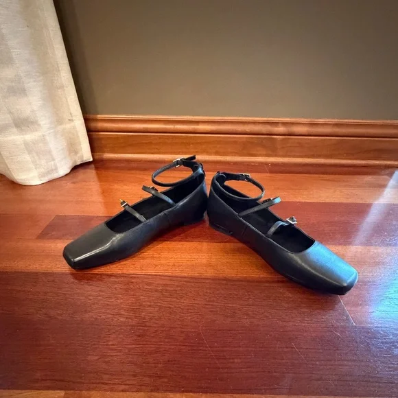 Quince Women's Italian Leather Black Strappy Ballet Flat Shoes, Size 6 - Picture 3 of 9